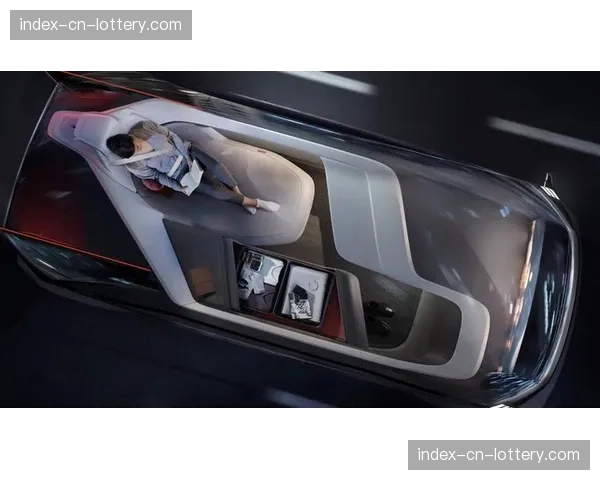 元宇宙交互座舱在创新周期内初具雏形，将传统屏幕观赛带入全空间感官体验阶段