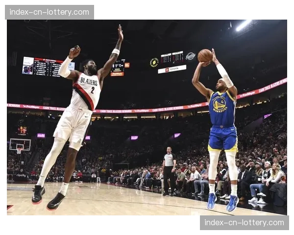 终场哨响，国王战胜鹈鹕，升至西部第七