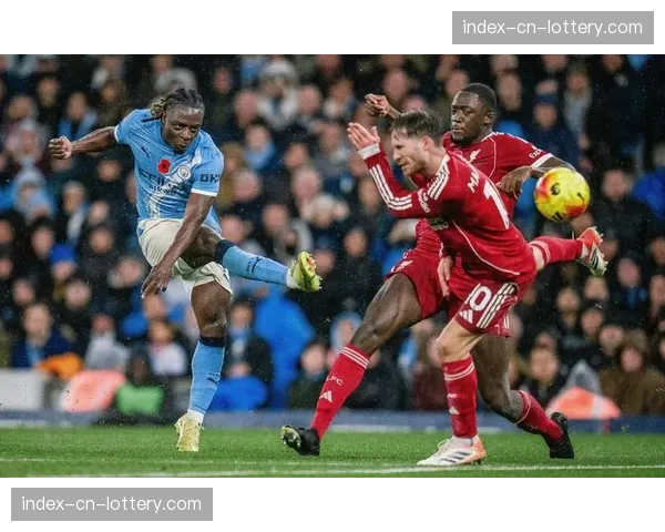 桑德兰1-0力克热刺，穆杰莱折射进球送对手降级区边缘