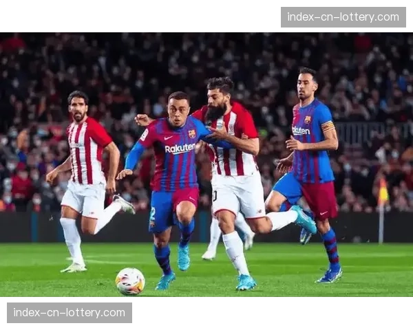 巴萨边路进攻导致攻防节奏割裂